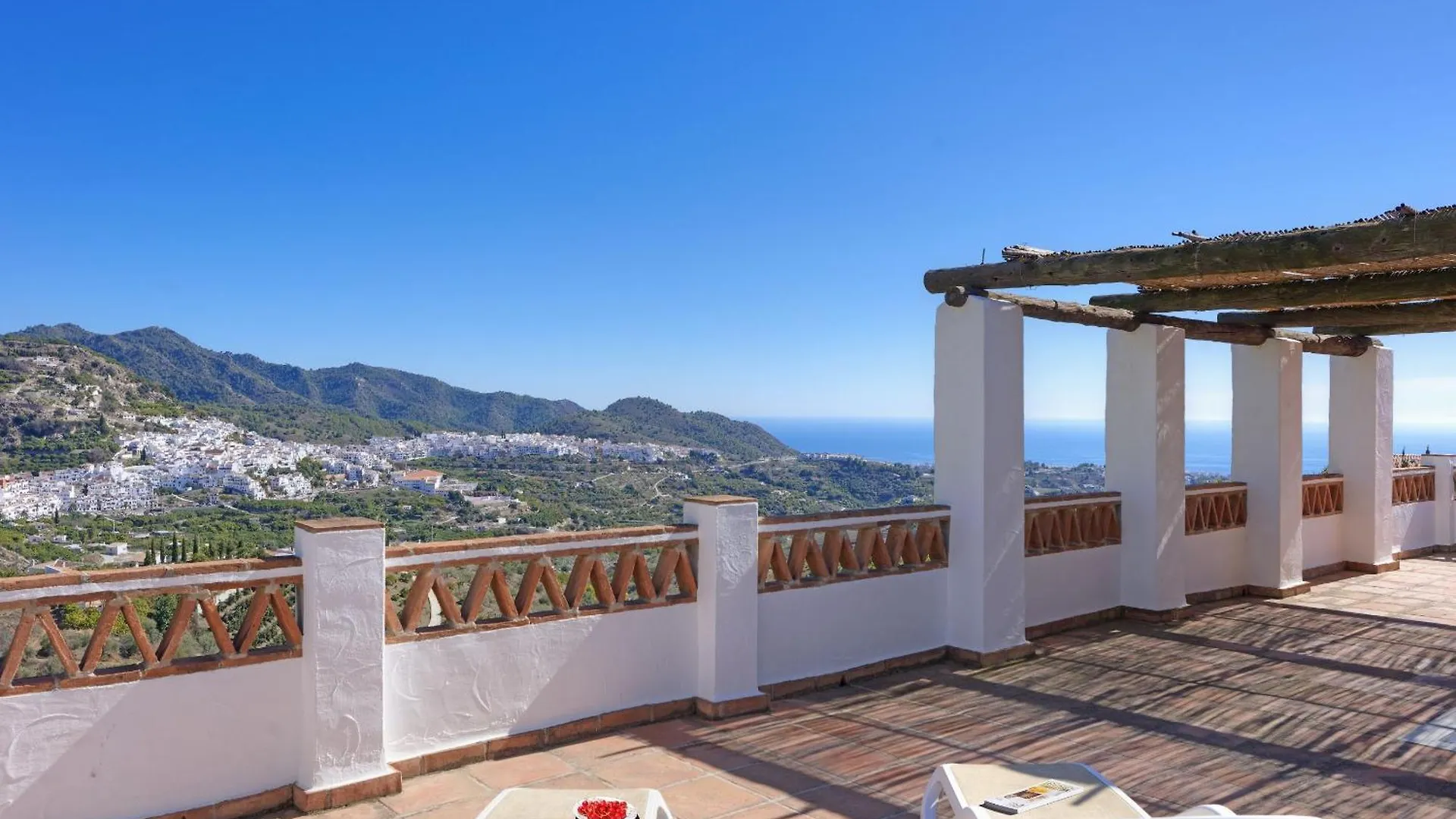 The Strawberry Villa Private Pool Garden Views Frigiliana 0*,  Spanje