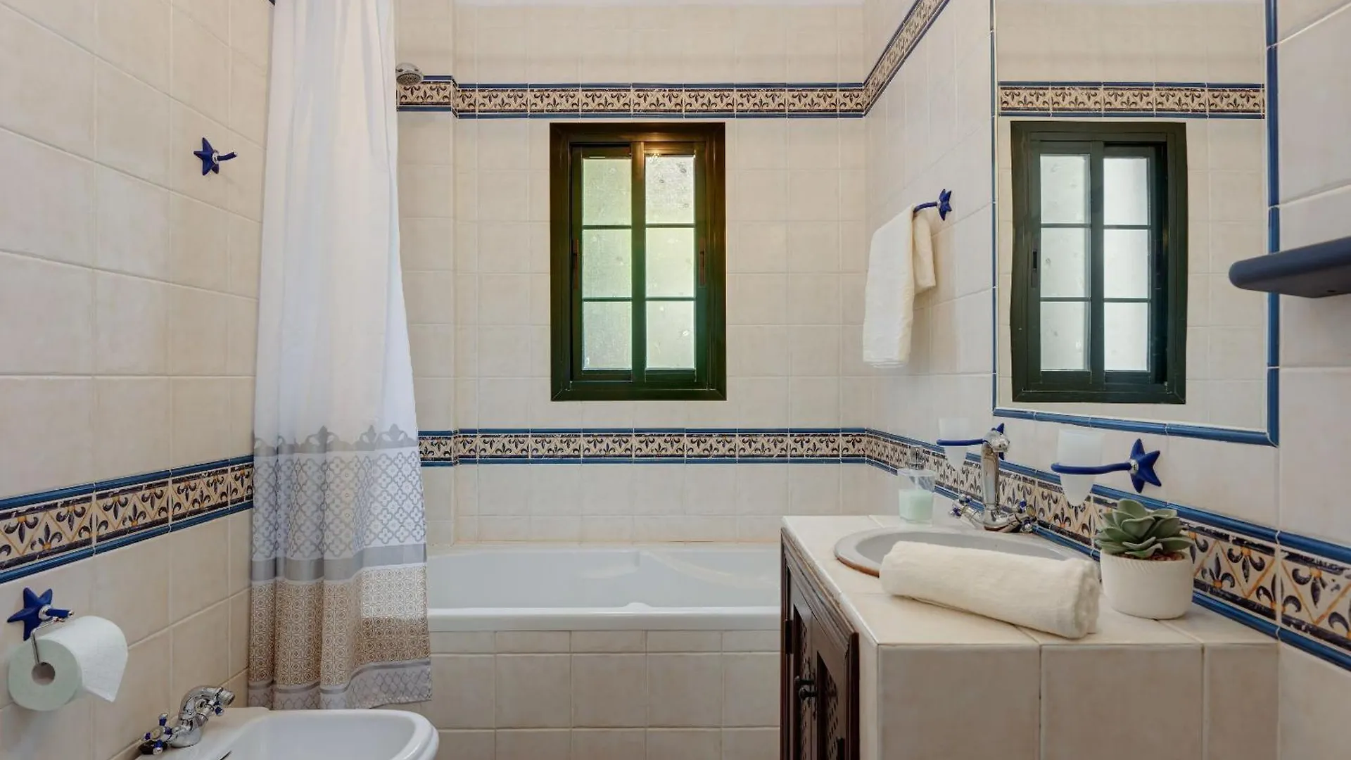 The Strawberry Villa Private Pool Garden Views Frigiliana