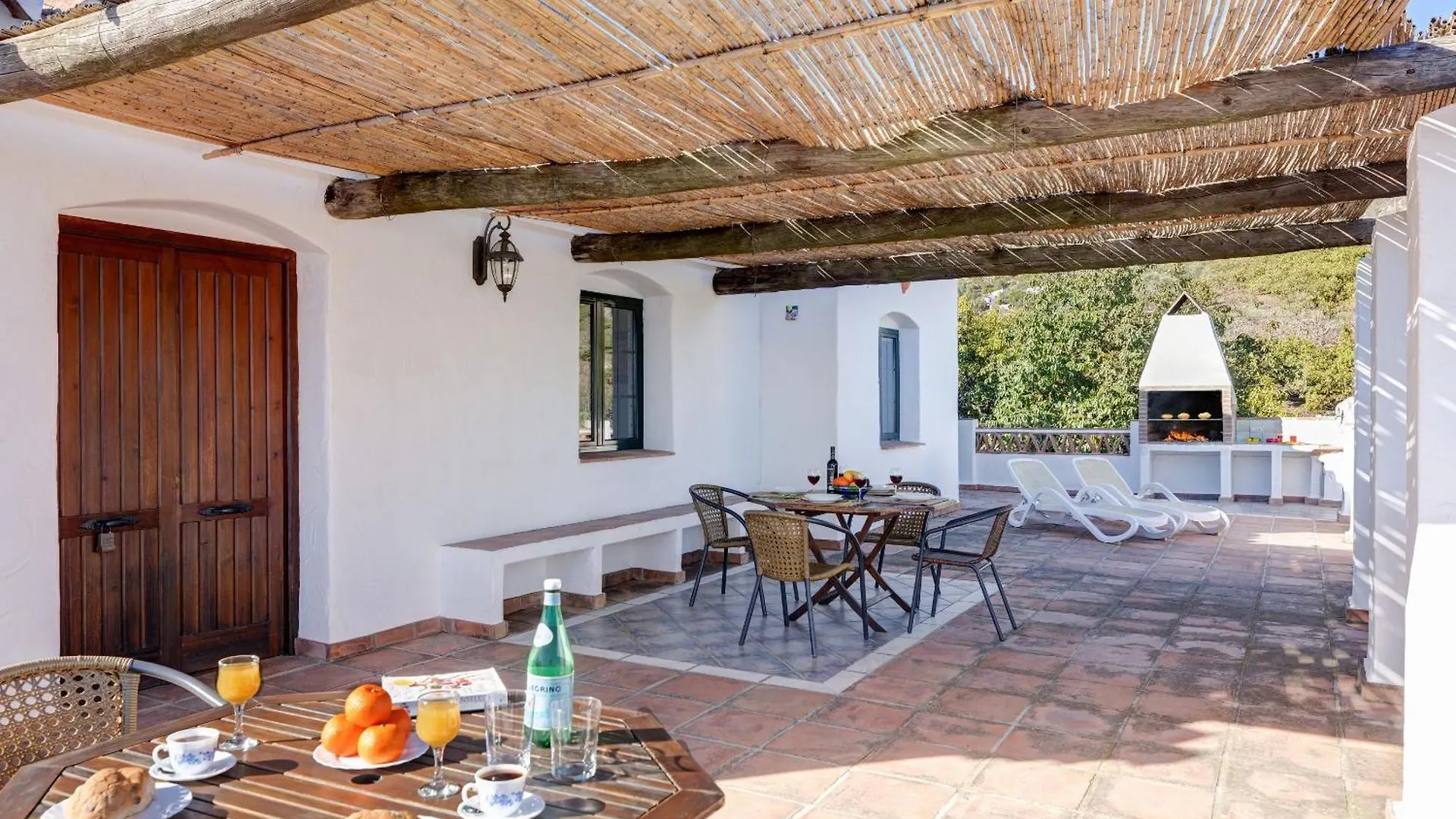 The Strawberry Villa Private Pool Garden Views Frigiliana İspanya